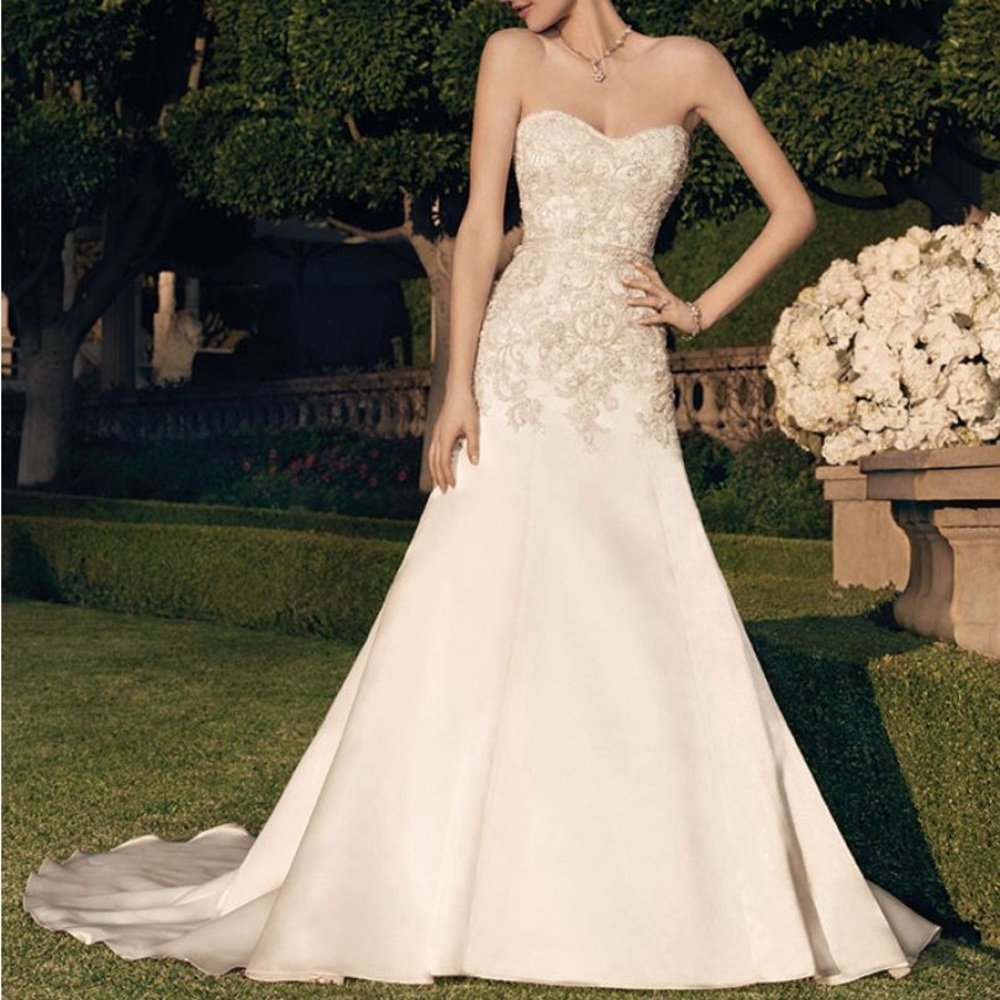 White strapless wedding gown 3368